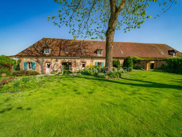 Maison 11 pièces 324 m² 