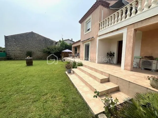 Maison 7 pièces 230 m² 
