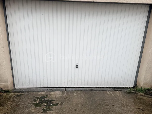 Parking 12 m²