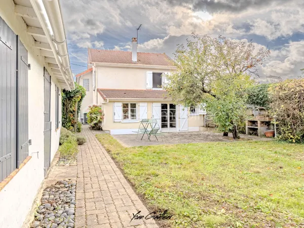 Maison 6 pièces 151 m² 
