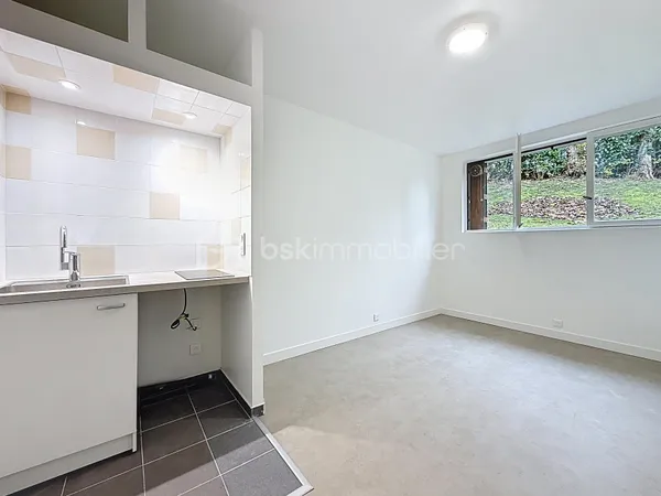 Appartement 1 pièce 14 m² 