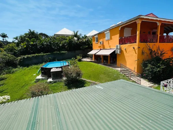 Propriété 7 pièces 200 m²
