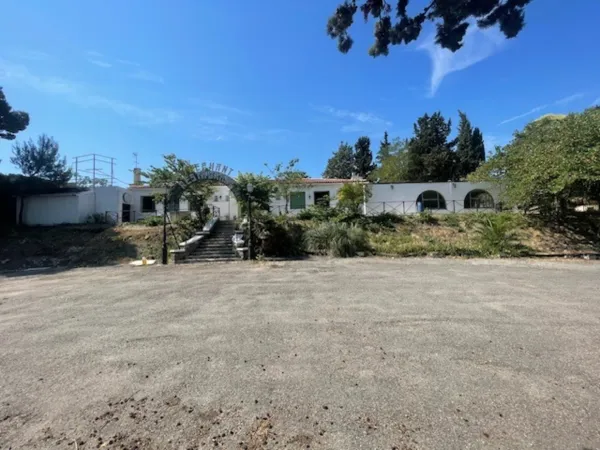 Immeuble 30 pièces 900 m²