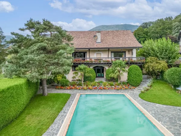 Maison 8 pièces 388 m²