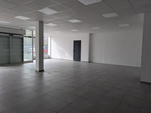 Commerce 4 pièces 167 m²