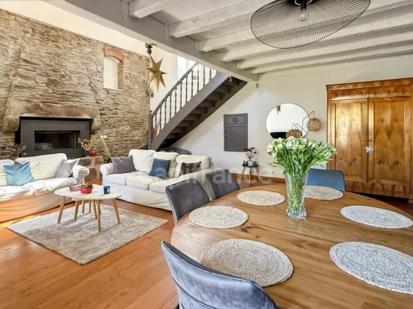 Maison 8 pièces 272 m²