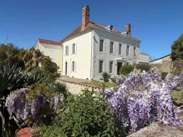 Propriété 10 pièces 372 m²
