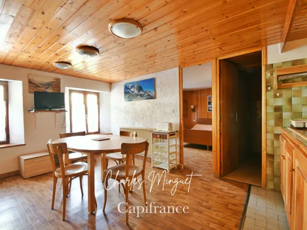 Appartement 8 pièces 103 m²