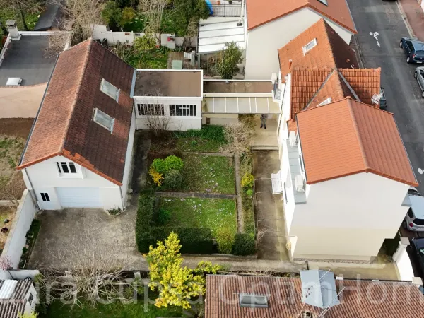 8 MIN RER B ANTONY CENTRE - MAISON 172 M² HABITABLES - 243 M² UTILES - 5 CHAMBRES - TERRAIN 459 M² -