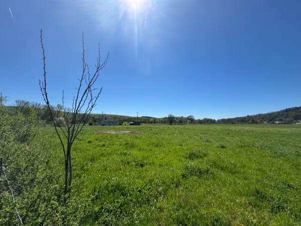 Terrain 3600 m²