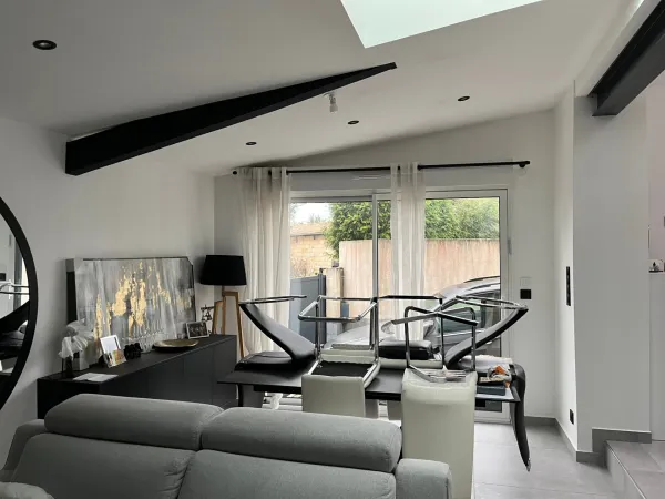 Maison en pierres rénovée 5 pièces LES BILLAUX 120 m²