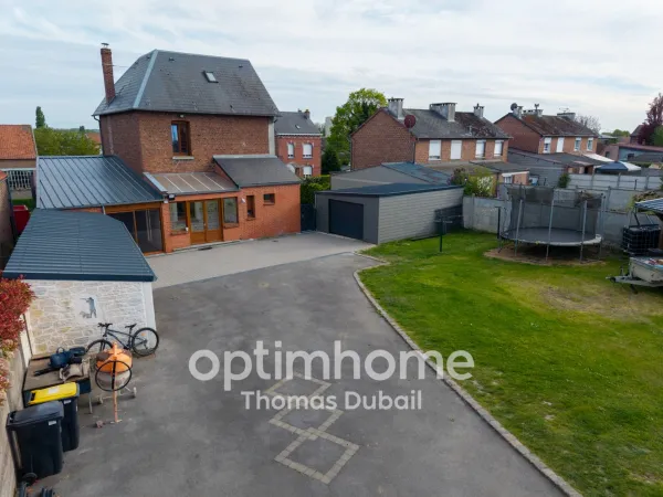 Maison individuelle avec grand terrain