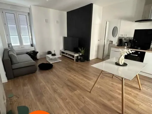 Immeuble à vendre PLESSE (44)