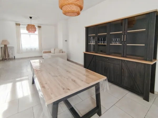 Exclusivité- 02100 Saint-Quentin- Maison 104m2 rénovée- 3 chambres- Cour sans vis à vis- idéal primo
