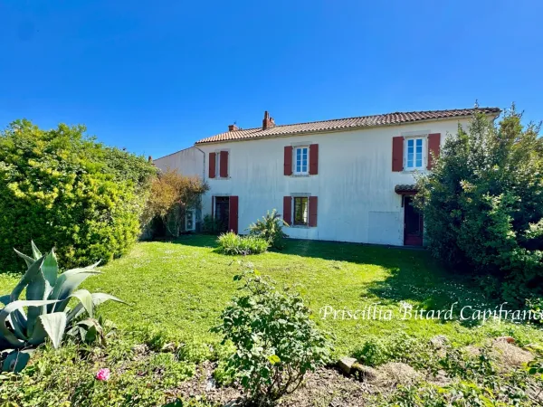 Maison 10 pièces 280 m²