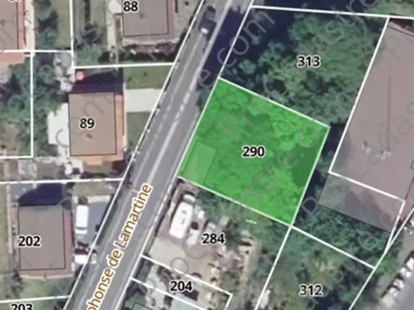 Terrain 400 m²