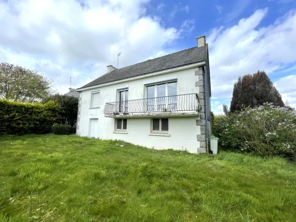 MAISON T5 - BOURG PLUMÉLIAU - 81 M2