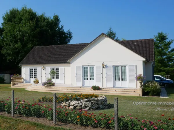 Maison familiale plain-pied - 4 Chambres - Jardin de 2200 m² proche de Lorris