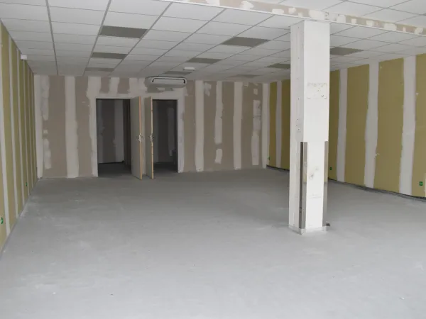 Commerce 1 pièce 80 m²