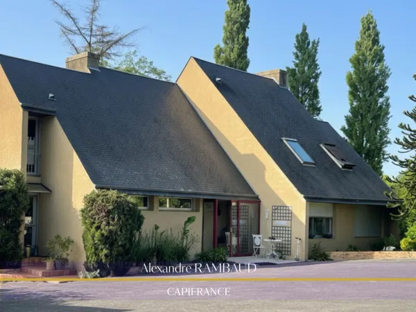 Maison 8 pièces 231 m²