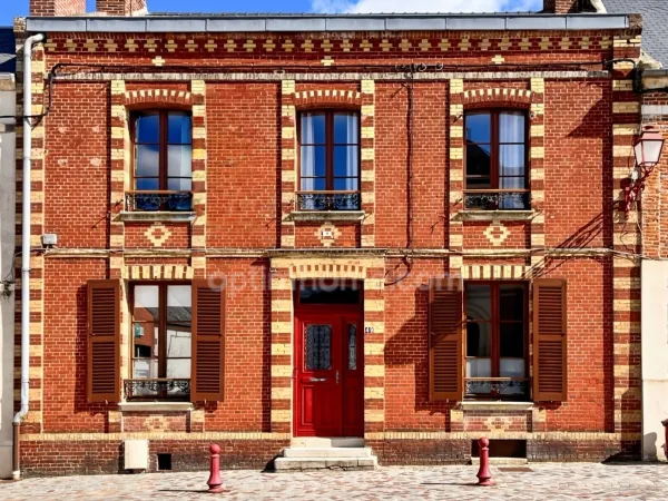 Maison de charme en briques - 146 m² - Centre bourg