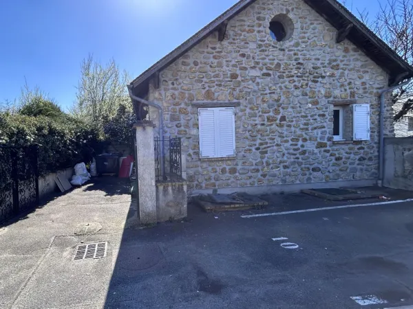 Maison à vendre 4 pièces (91)