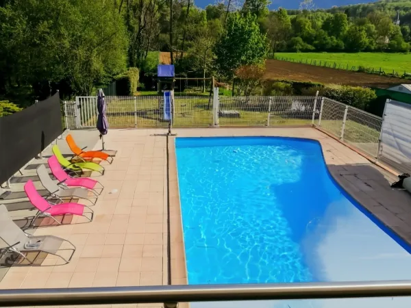 90100 FLORIMONT - MAISON 8 PIECES - 5 CHAMBRES - PISCINE - 2 GARAGES - DPE B