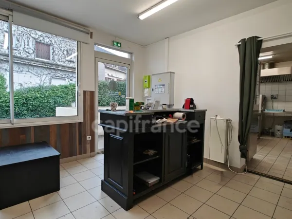Commerce 5 pièces 68 m²