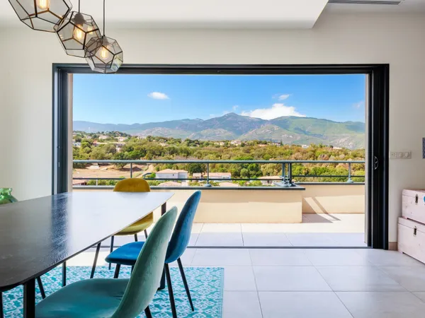 Maison 4 pièces 144 m² 