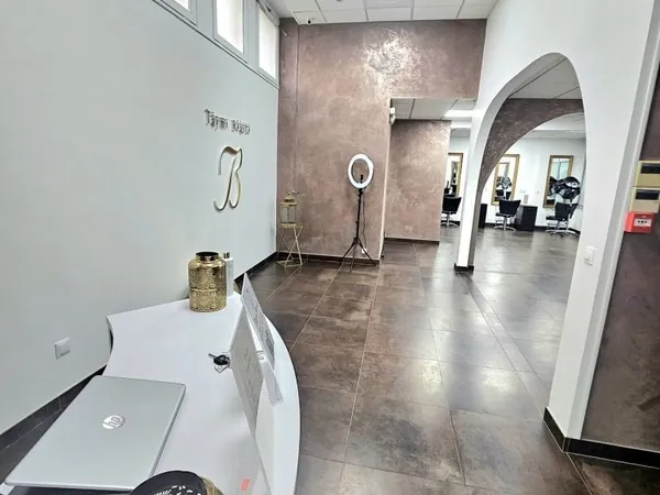 Fonds de commerce 140 m²