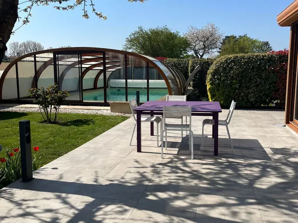 Maison 7 pièces 230 m²