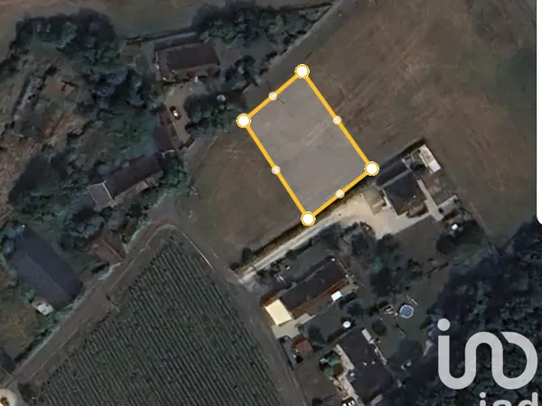 Terrain 842 m²