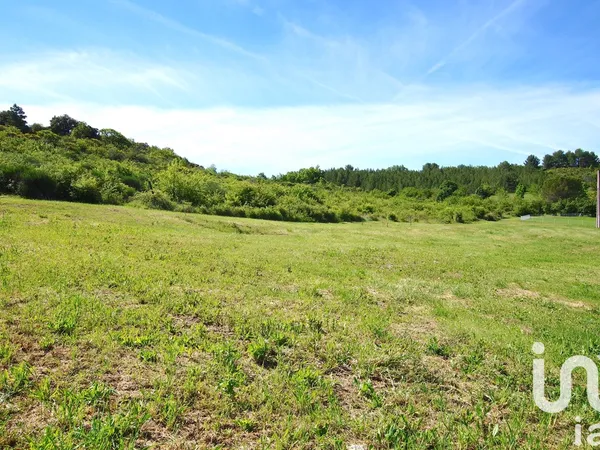 Terrain 727 m²