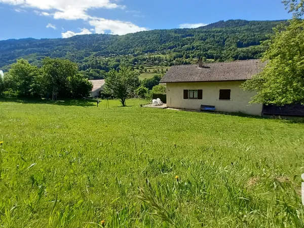 Terrain 612 m²