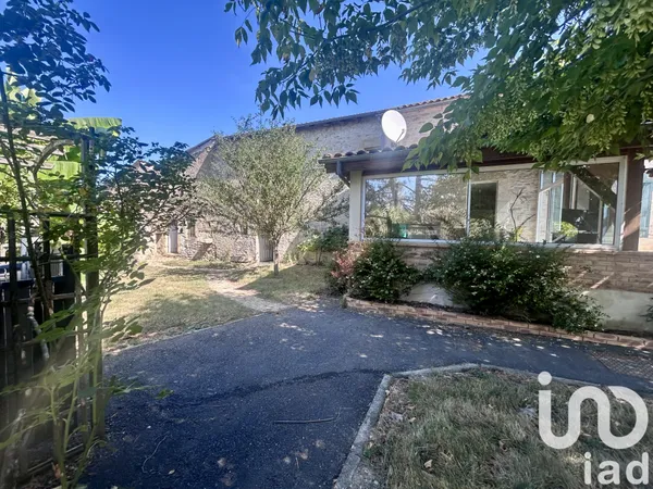 Maison 8 pièces 215 m²