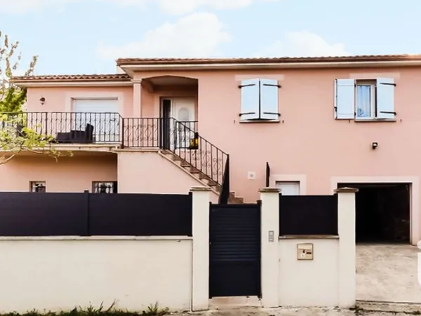 Maison 8 pièces 121 m²