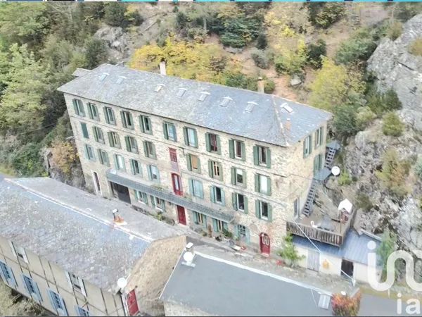 Maison 10 pièces 630 m²