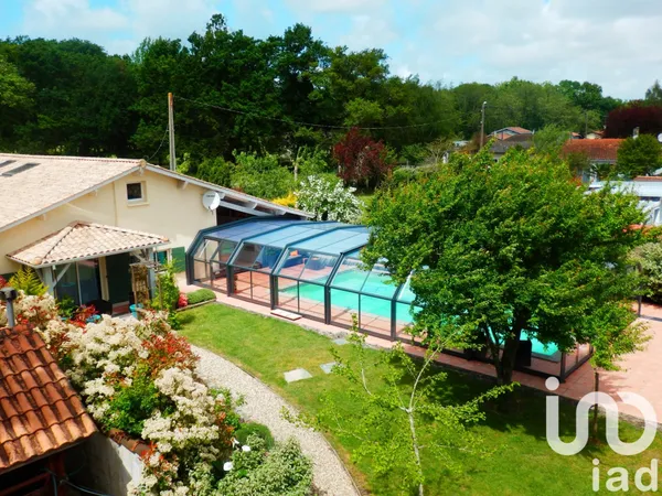 Maison 6 pièces 220 m²