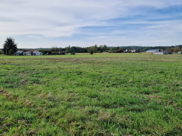 Terrain 40290 m²