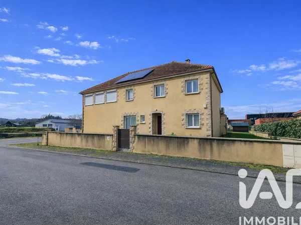 Maison 7 pièces 218 m²