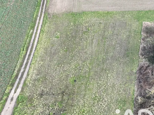 Terrain 901 m²
