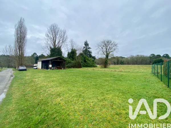 Terrain 691 m²
