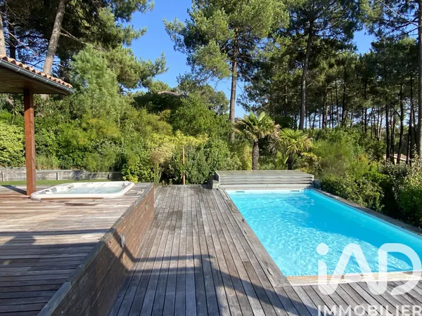 Maison 6 pièces 238 m²