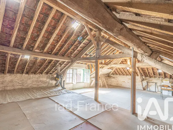 Maison 12 pièces 330 m²