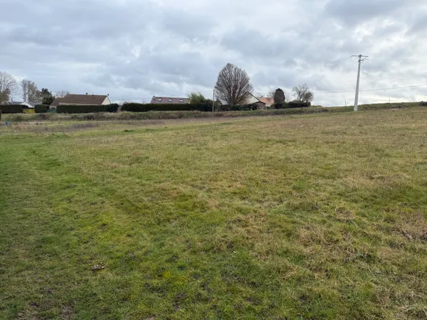 Terrain 746 m²