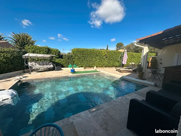 Exclusivité - Le Val - Villa de type 3 Garage et Piscine sur 500 m² de jardin clos