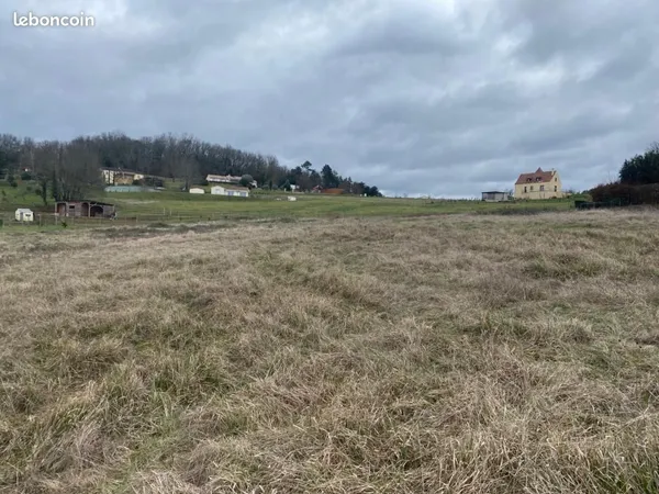 Terrain 3 404 m² Castels Et Bezenac