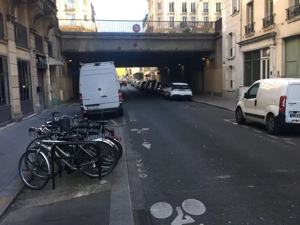Local commercial / boutique / bureaux de 91 m², entièrement rénové, à deux pas du métro Gobelins et 