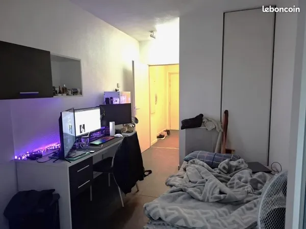 Studio 1 pièce 18 m²