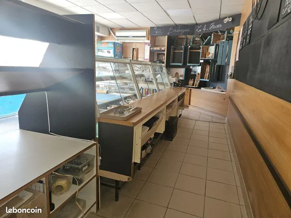 Fonds de commerce 75 m² Saintes